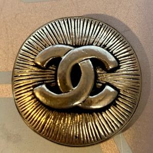 AUTHENTIC Vintage RARE Gold Chanel Brouche
